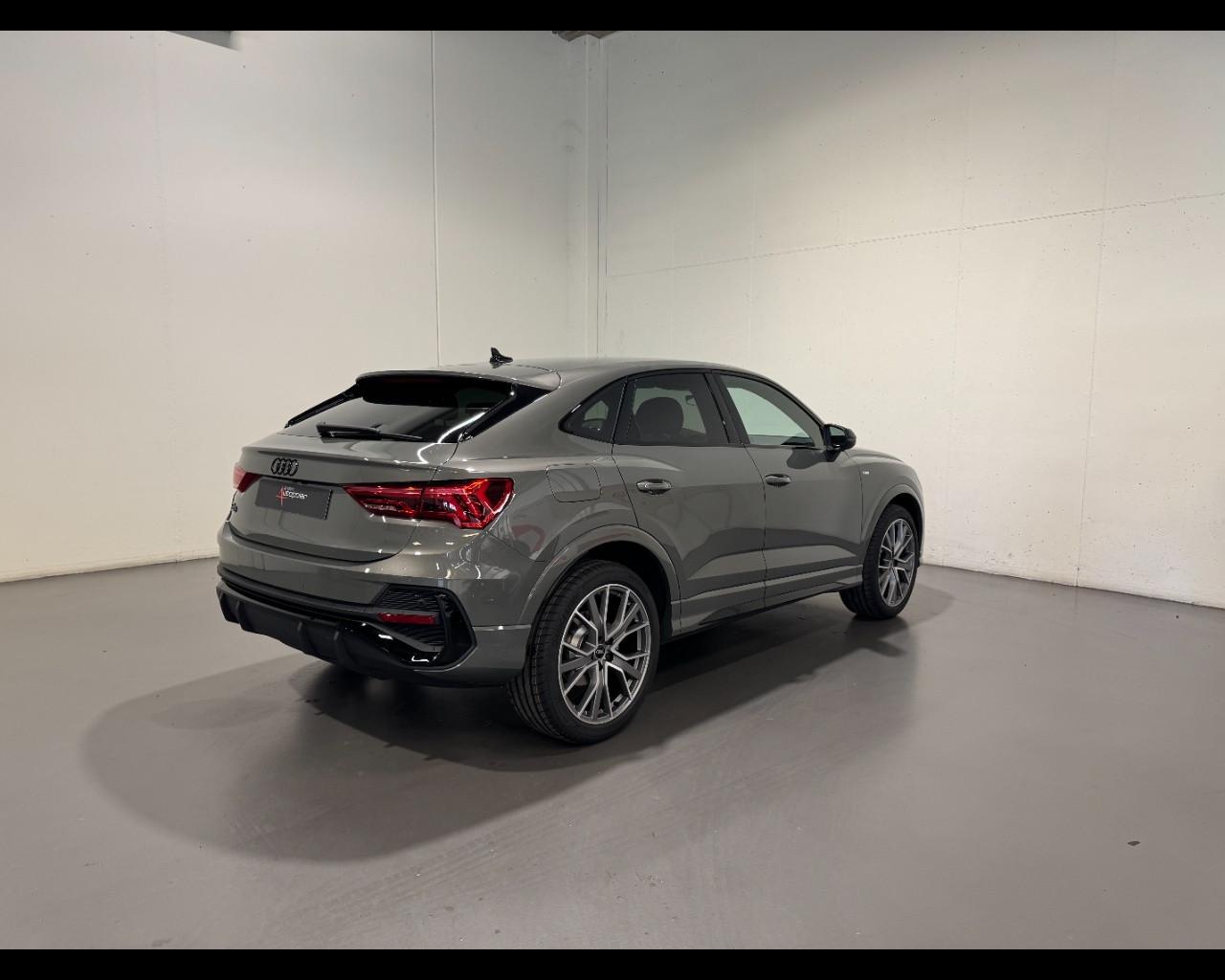 AUDI Q3 SPORTBACK 35 TFSI S-TRONIC IDENTITY BLACK