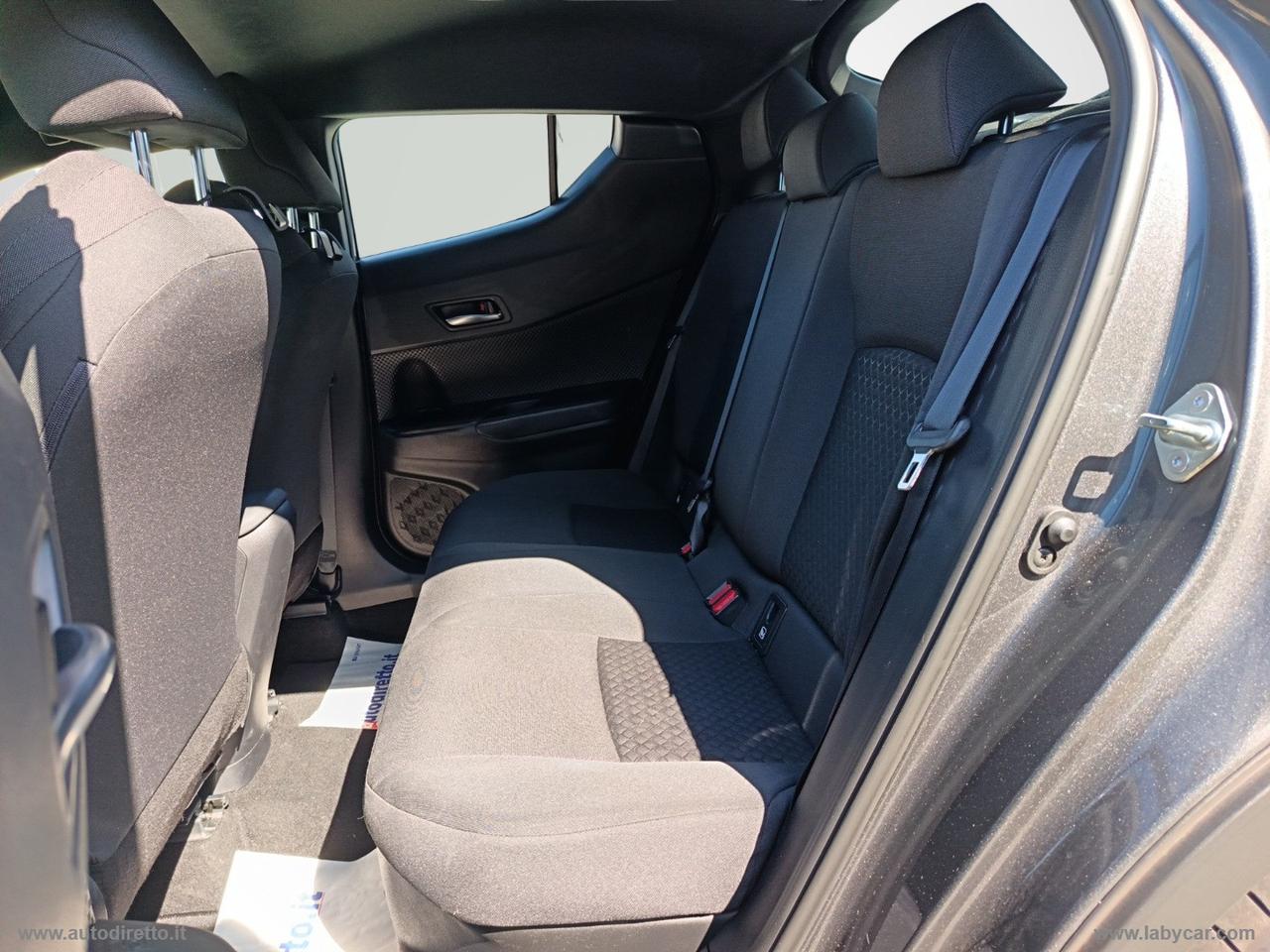 TOYOTA C-HR 1.8 Hybrid E-CVT Business