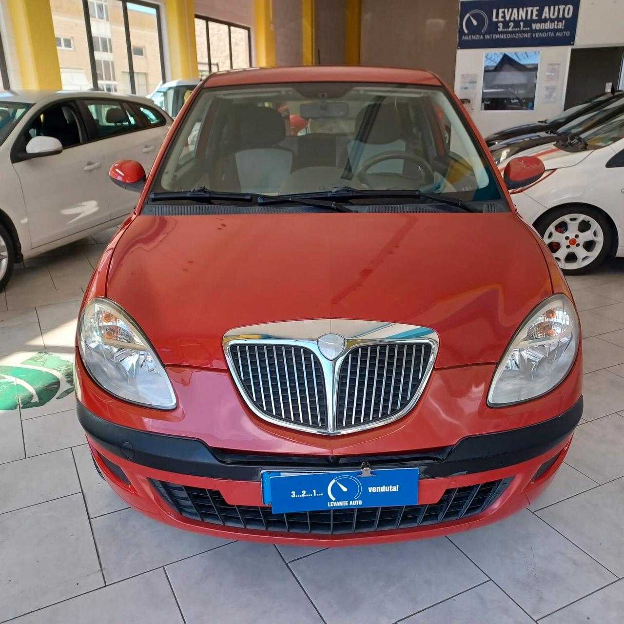 LANCIA YPSILON 1.3 MJTD NEOPATENTATI
