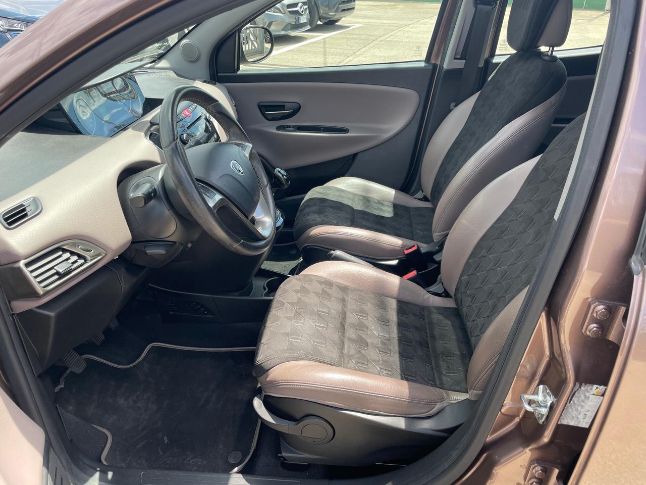 Lancia Ypsilon 1.3 MJT 16V 95 CV 5 porte S&S Elle-TETTO APRIBILE