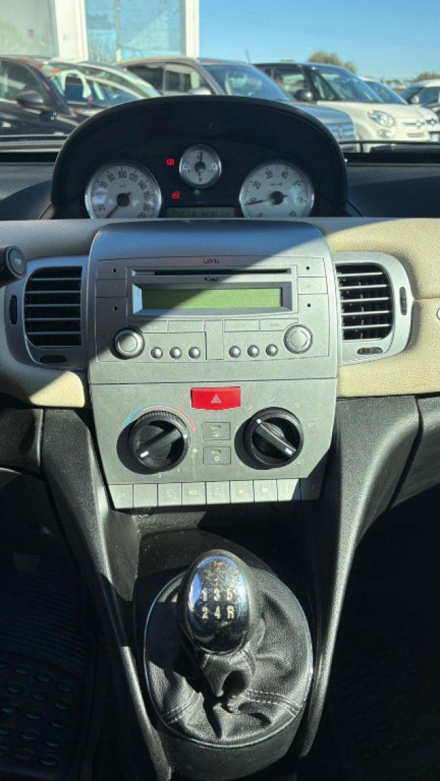 LANCIA Ypsilon 1.3 MJT 75 CV Platino IDONEA NEOPATENTATI