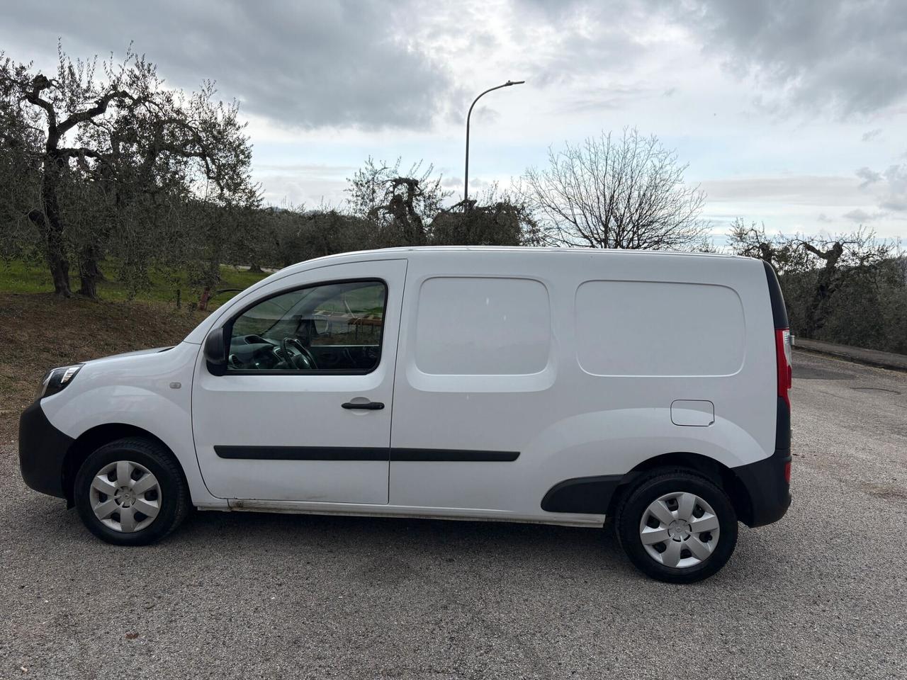 RENAULT Kangoo Maxi 1.5BdCi 116 6M E6D 2020