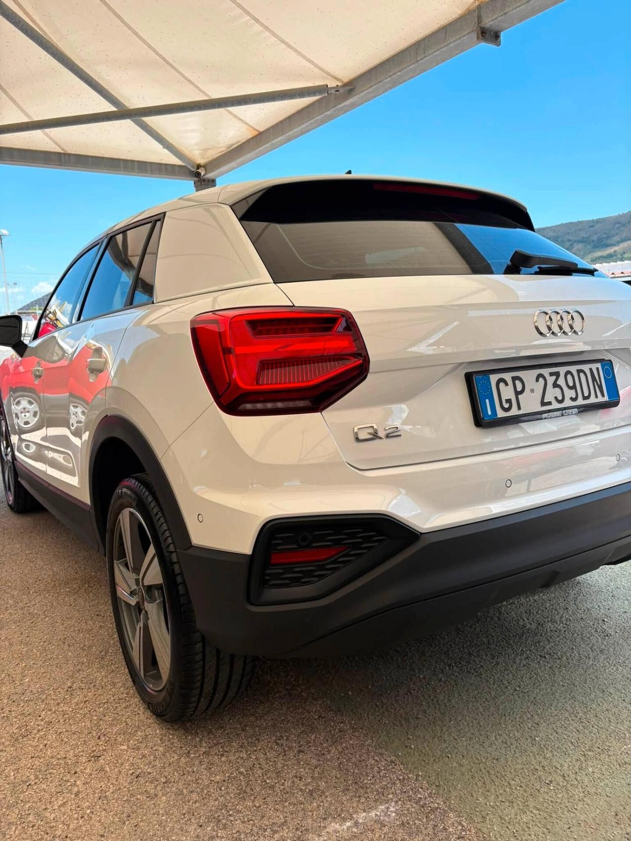 Audi Q2 30 TDI S tronic Business Advanced