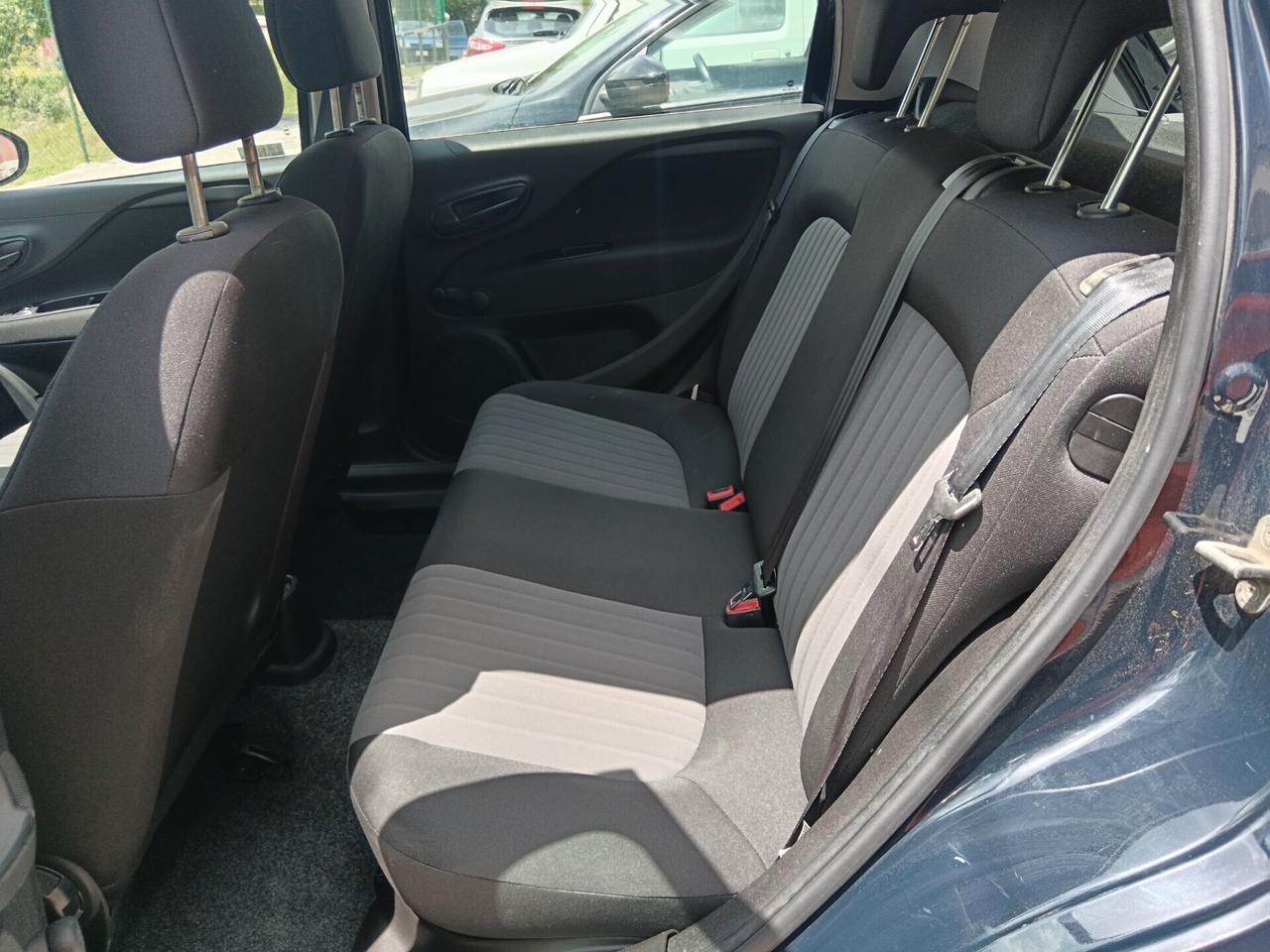 Fiat Punto 1.3 MJT 95CV 5P LOUNGE NAVI