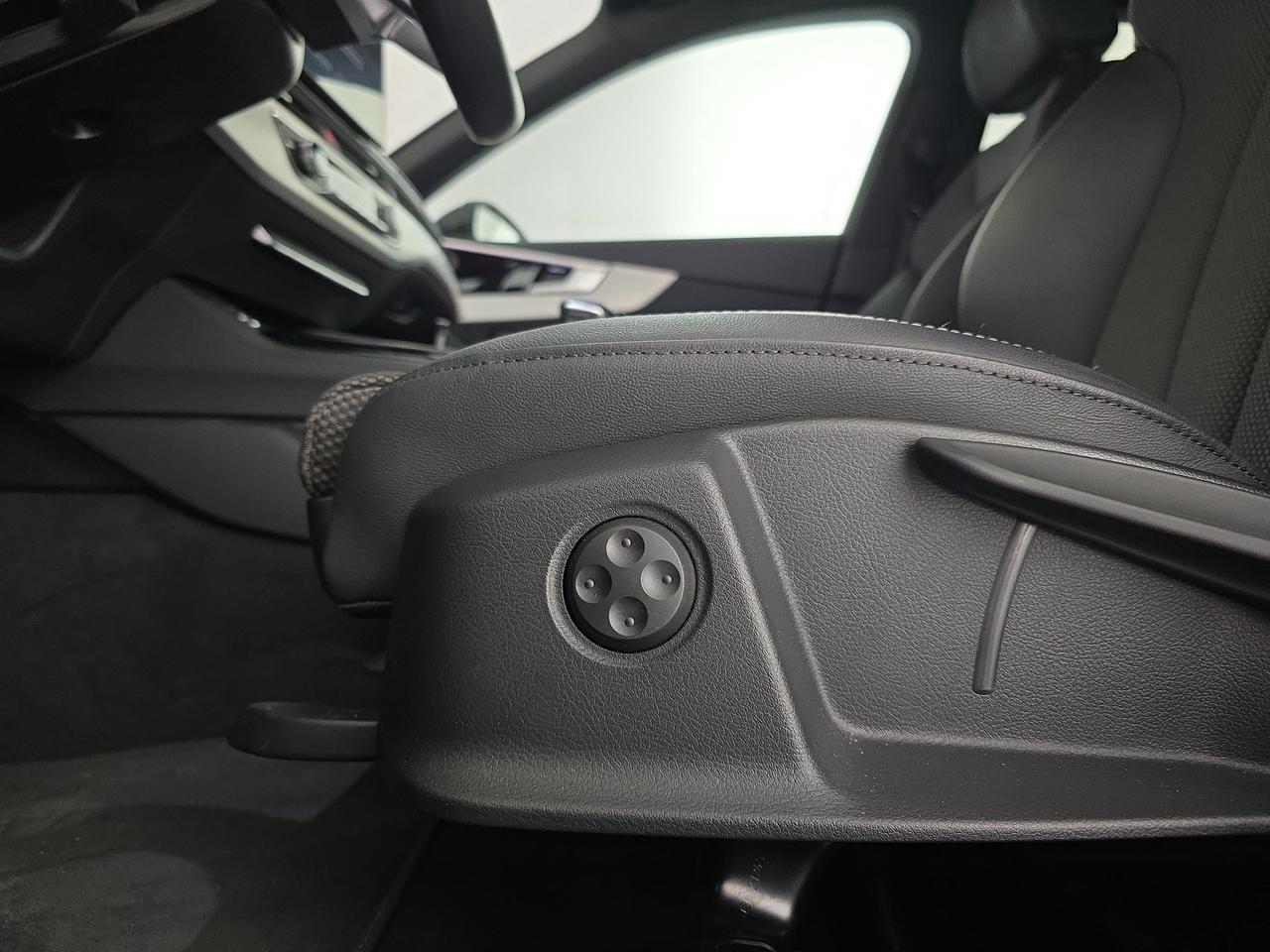 Audi A4 avant 40 2.0 tdi mhev s line edition 204cv s-tronic