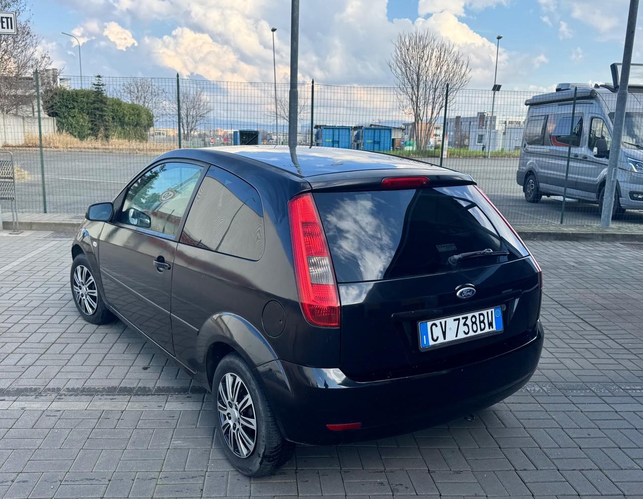 Ford Fiesta 1.2 Neopatentati (Su Appuntamento)
