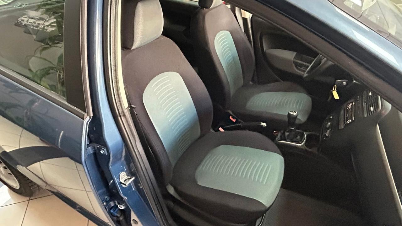 Fiat Grande Punto 1.4 5p CAMBIO AUTOMATICO