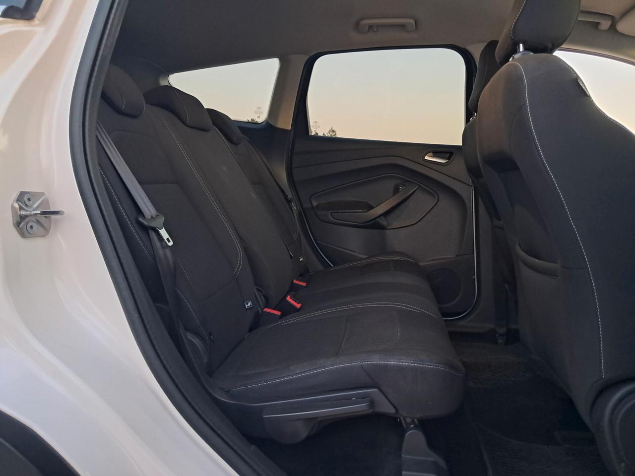 Ford Kuga 2.0 TDCI 150 cv 4WD Powershift Titanium *NAVY-CRUISE*