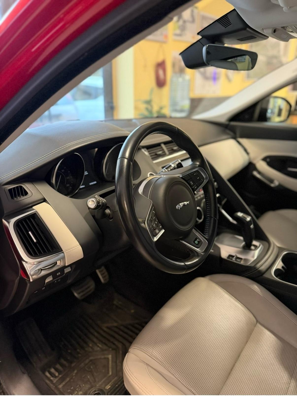 Jaguar E-Pace 2.0D 150 CV AWD aut. R-Dynamic HSE