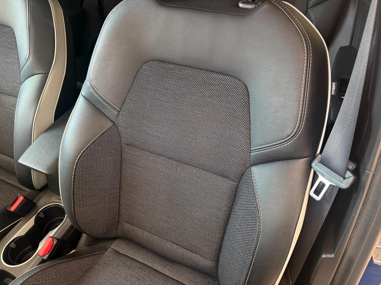 Renault Captur TCe 100 CV GPL Techno Fast Track