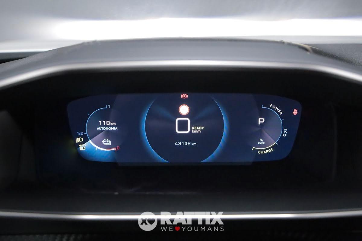 Peugeot e-2008 motore elettrico 100kW GT