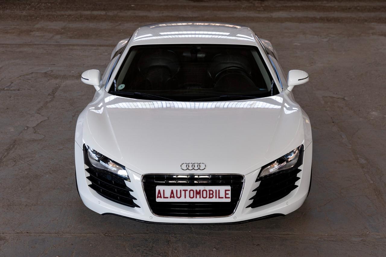Audi R8 4.2 V8 FSI quattro