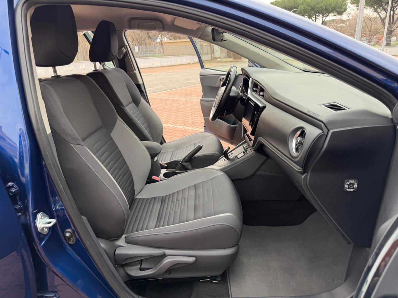 Toyota Auris Touring Sports Hybrid Business Navi