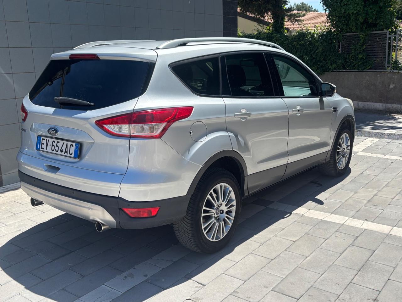 Ford Kuga 2.0 TDCI 163 CV 4WD Powershift Titanium
