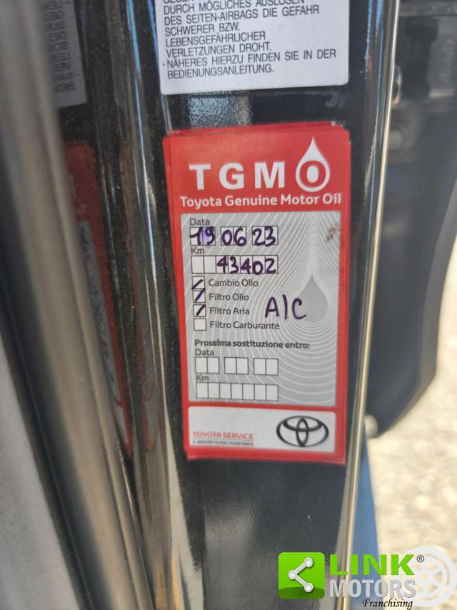 TOYOTA Yaris 1.3 5 porte