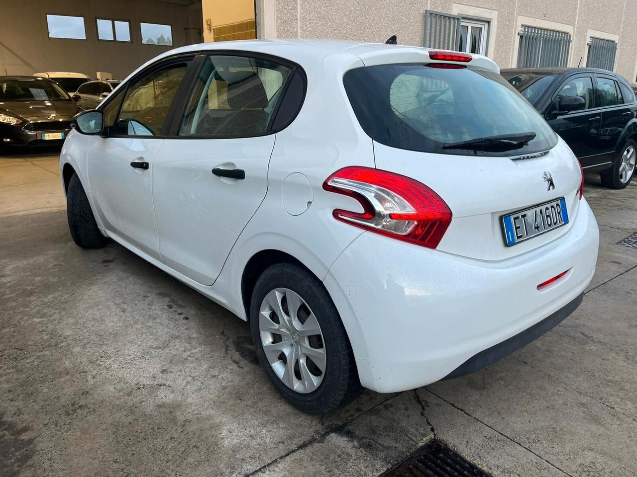 Peugeot 208 1.0 VTi 68 CV 5 porte KM 44000 2013