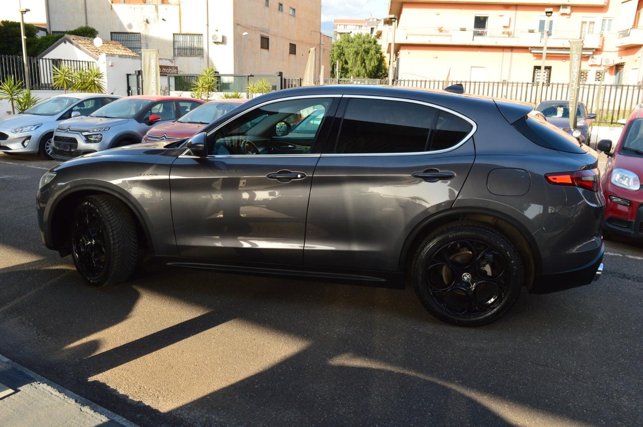 Alfa Romeo Stelvio 2.2 Turbodiesel 210 CV AT8 Q4 Executive