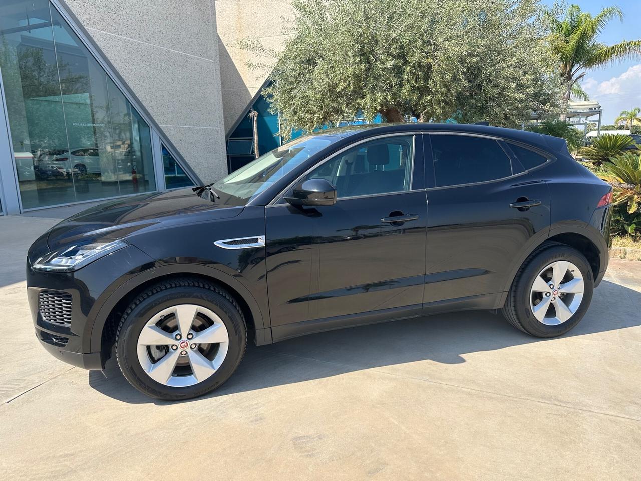 Jaguar E-Pace 2.0d i4 S awd possibilità noleggio no scoring