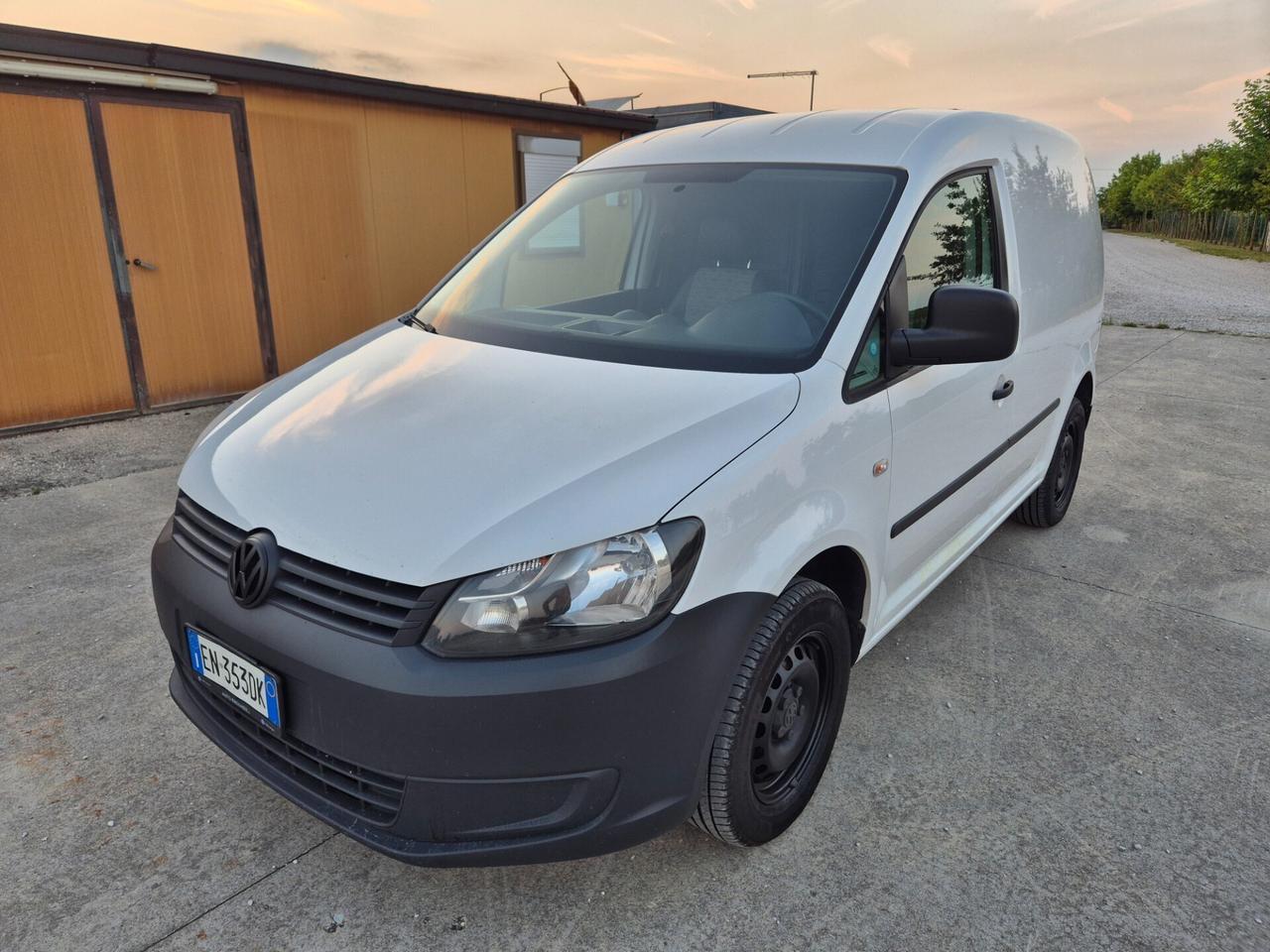 Volkswagen Caddy 1.6 TDI 102 CV neopatentati