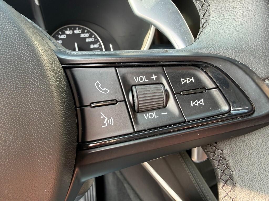 Alfa Romeo Stelvio 2.2 Turbodiesel 160 CV AT8 RWD Super