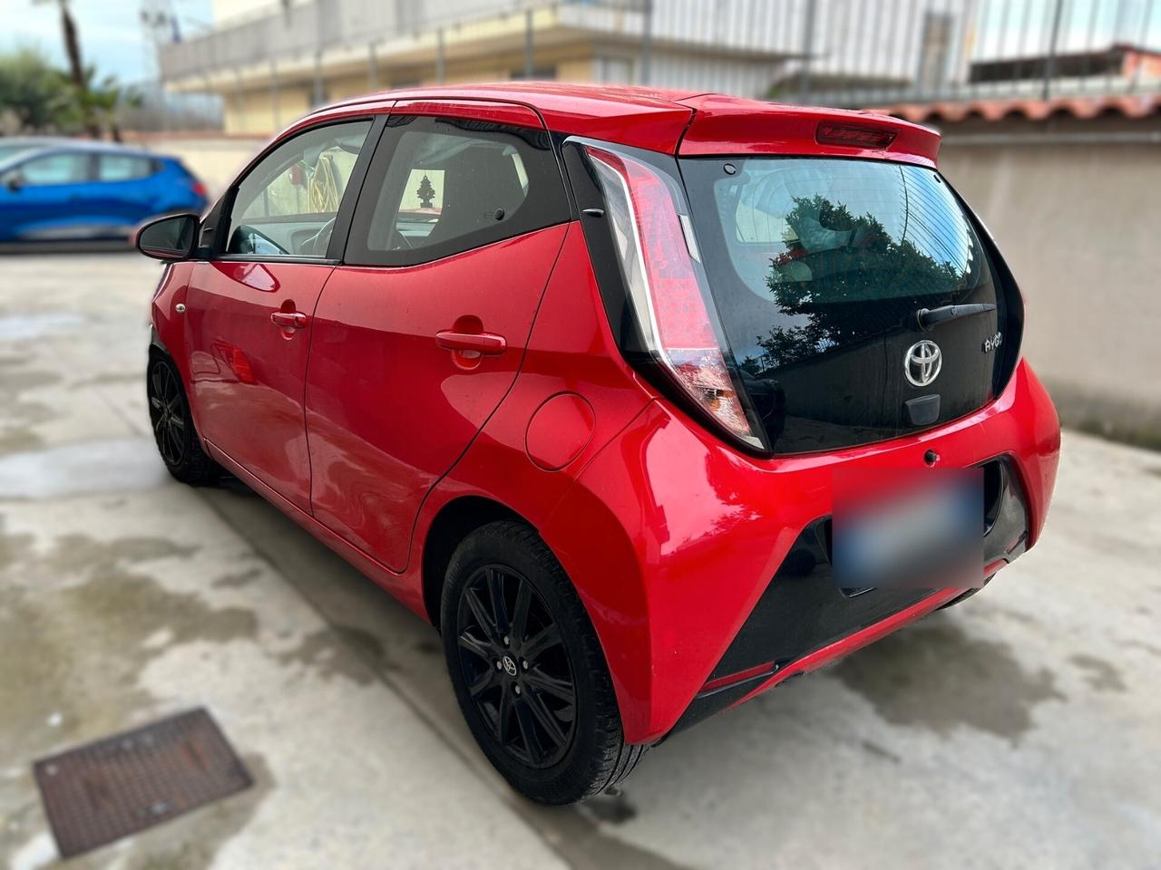 Toyota Aygo 1.0 Benz *GPL* Aut - 2017 Incidentata