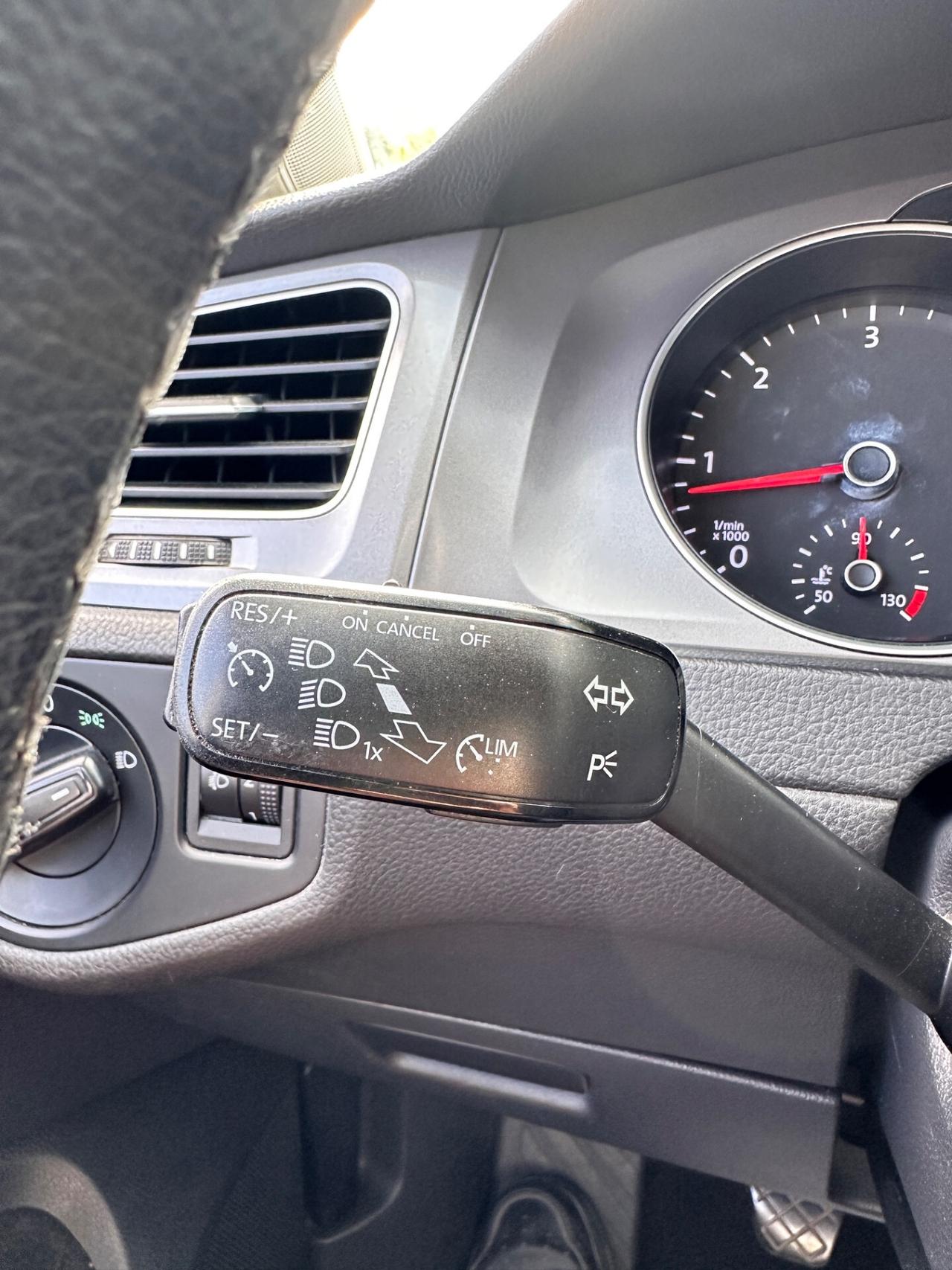 Volkswagen Golf 1.6 TDI SOFT TUNING-2015 CIELO STELLATO