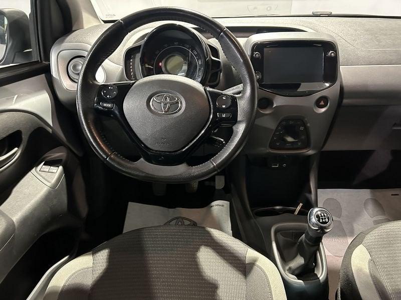 Toyota Aygo Connect 1.0 VVT-i 72 CV 5 porte x-play