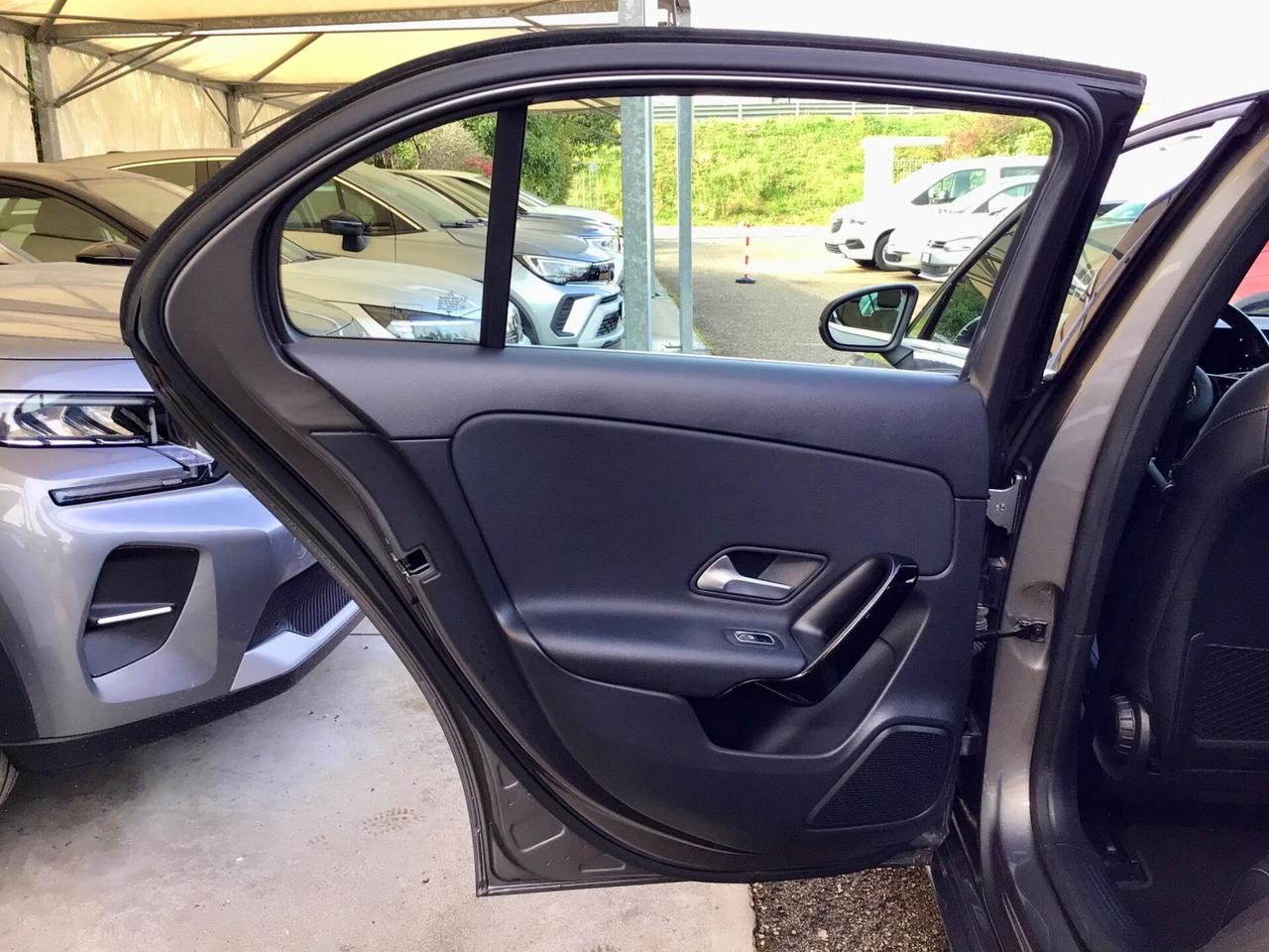 Mercedes-benz A 180 d Automatic Business 115Cv