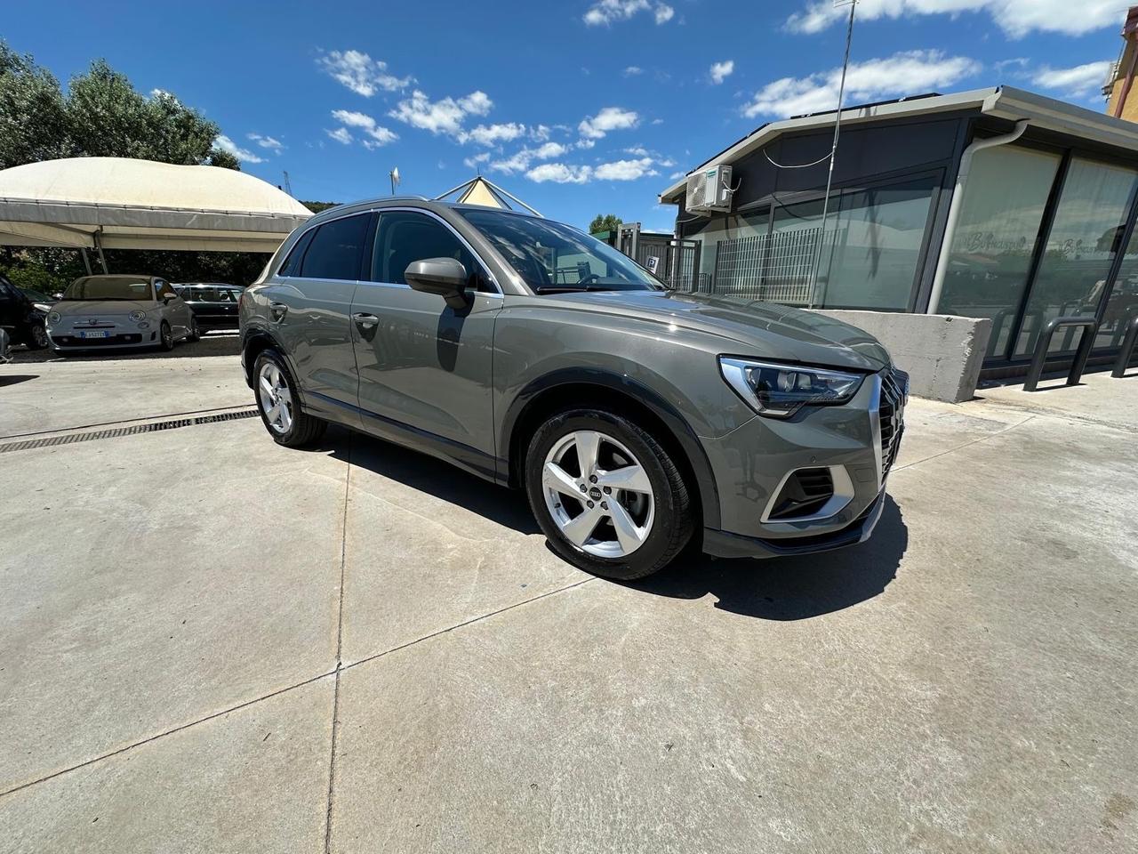 Audi Q3 35 TDI S tronic Business
