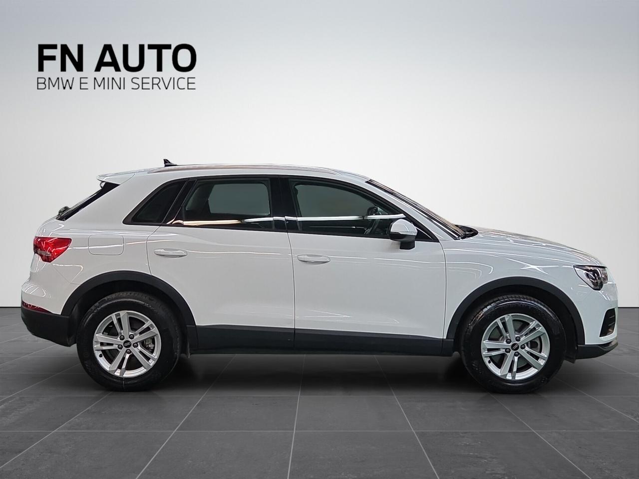 Audi Q3 45 TFSI e S tronic Business