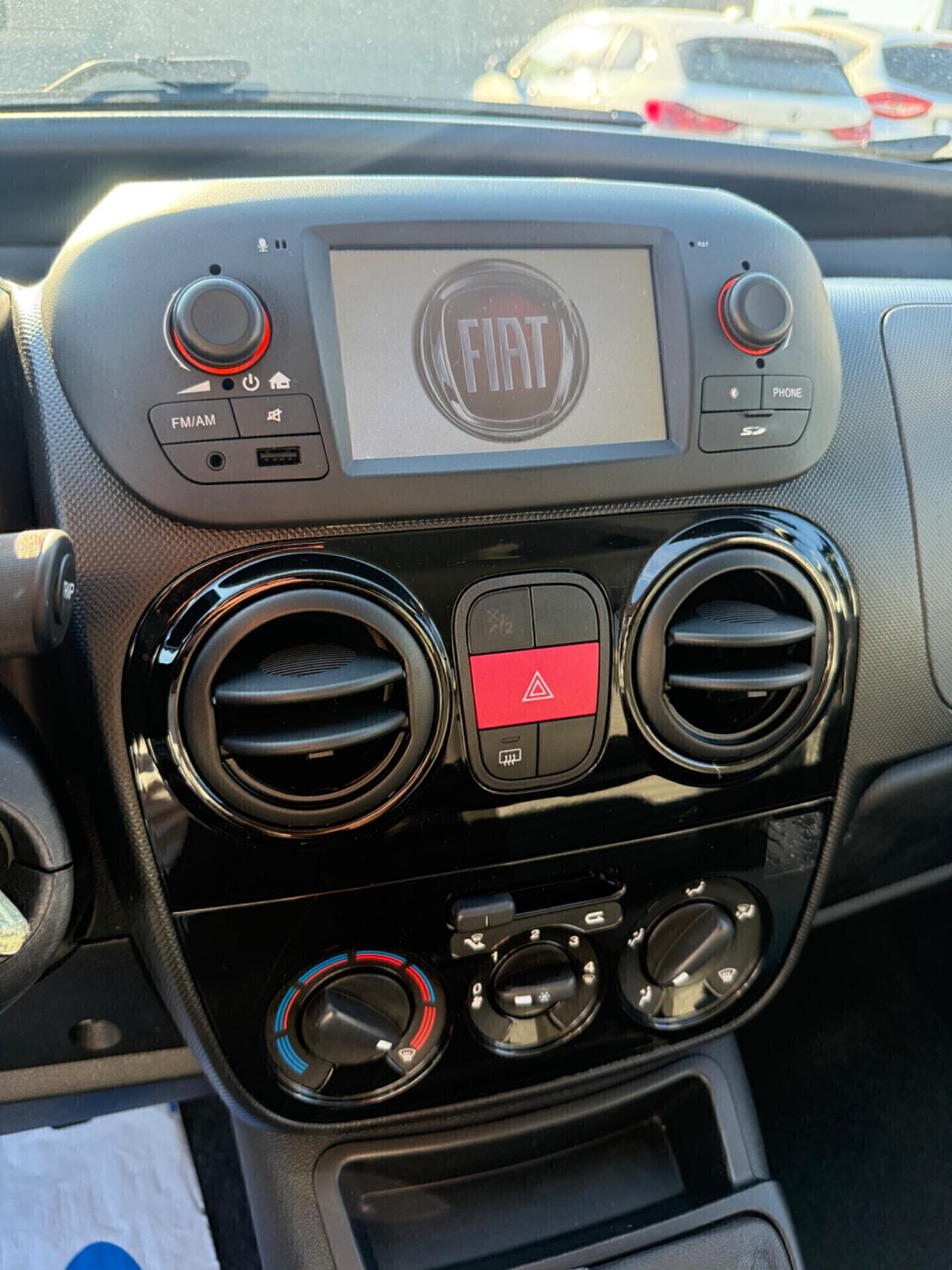 Fiat Qubo 1.3 MJT 95 CV Trekking