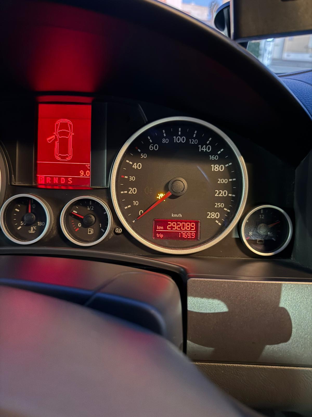 Volkswagen Touareg 3.0/240CV V6 TDI DPF tip. Executive