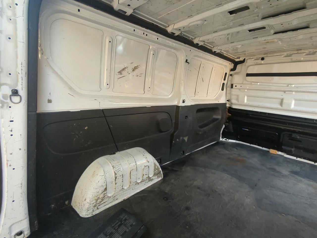 Opel Vivaro 29 L2H1 1.6 BIT. 14O CV EDITION, OK NEOPATENTATI, PREZZO + IVA