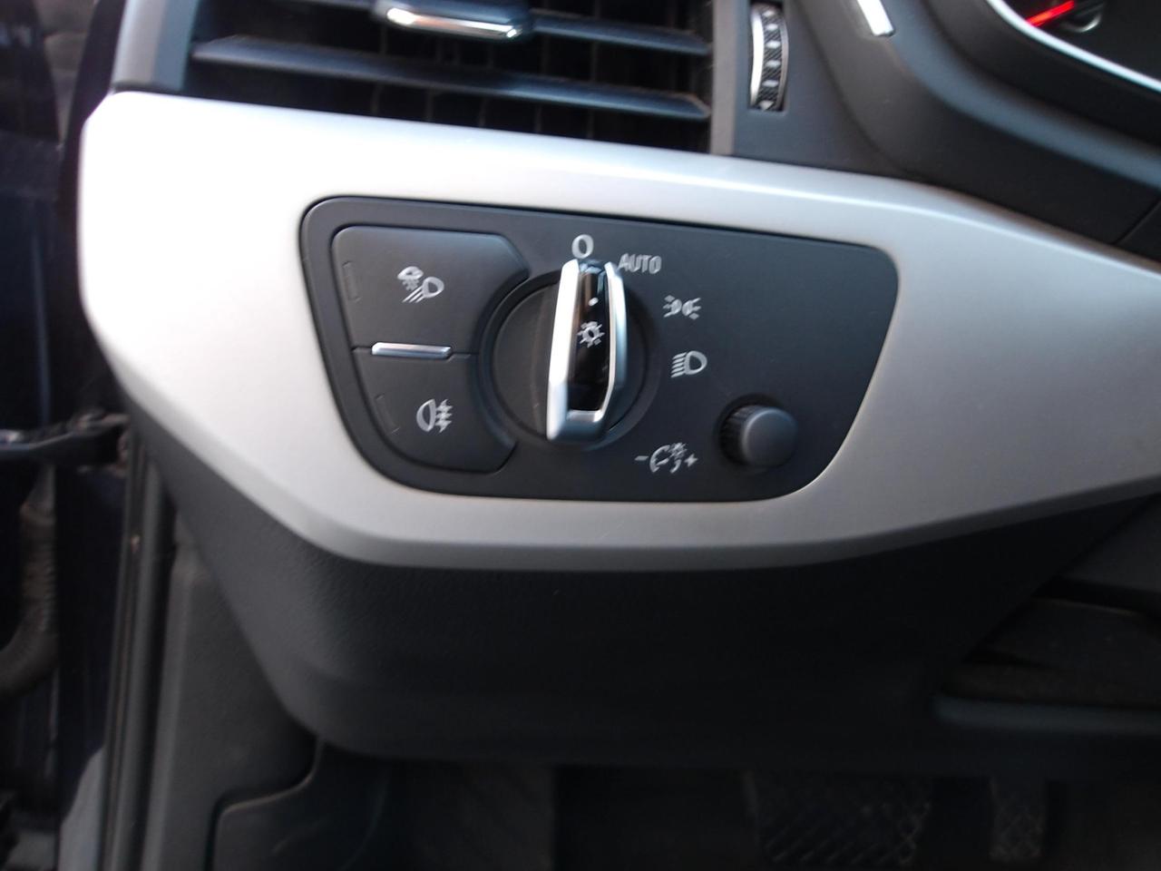 Audi A4 Avant 35 2.0 tdi Design 150cv s-tronic