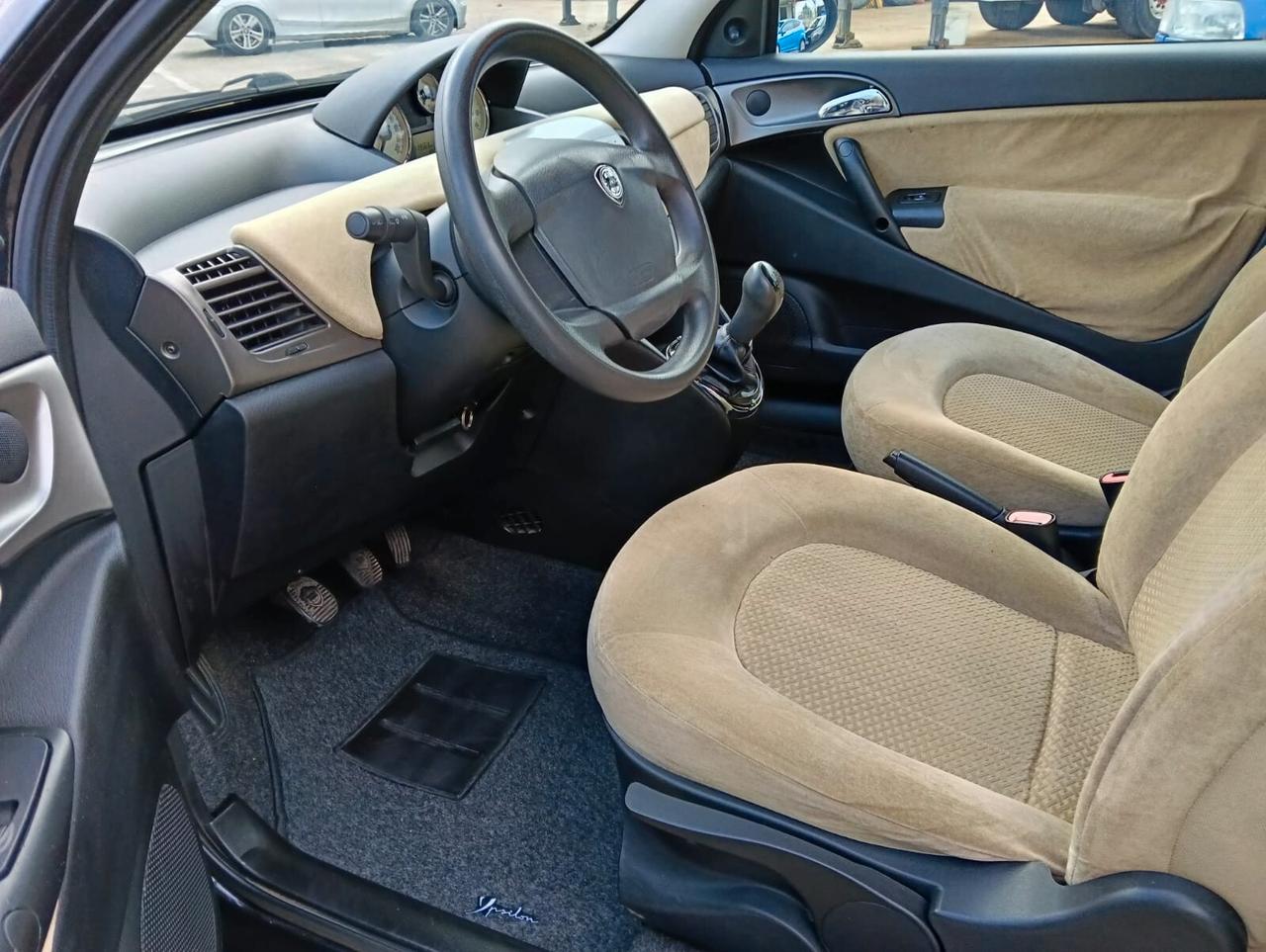 Lancia Ypsilon 1.3 Multijet Oro km119000