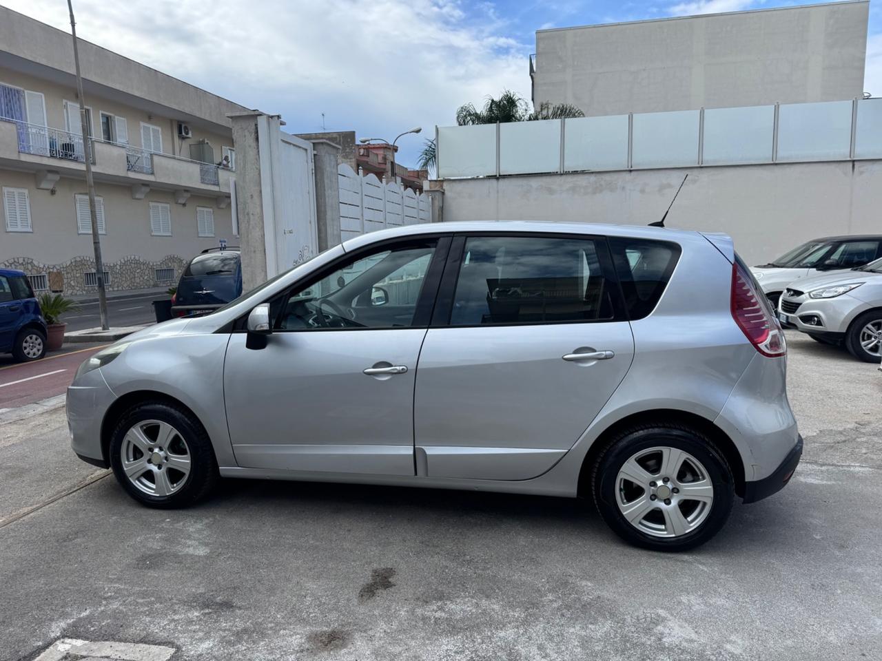 Renault Scenic X-Mod 1.5 DIESEL 110CV 2010