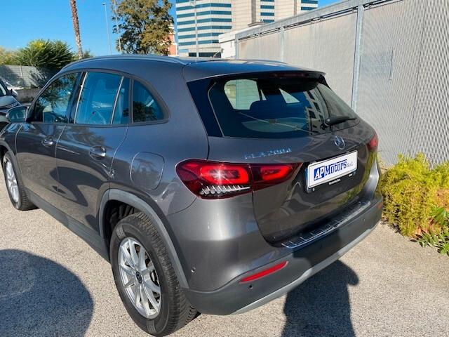 Mercedes-benz GLA 200 d Automatic Business Extra LED 2021 Iva deducibile