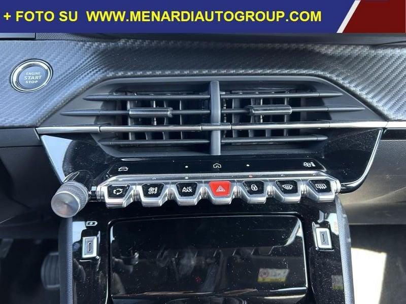 Peugeot 2008 PureTech 100 Allure NAVI+CAMERA+KEYLESS 5.900 KM!!