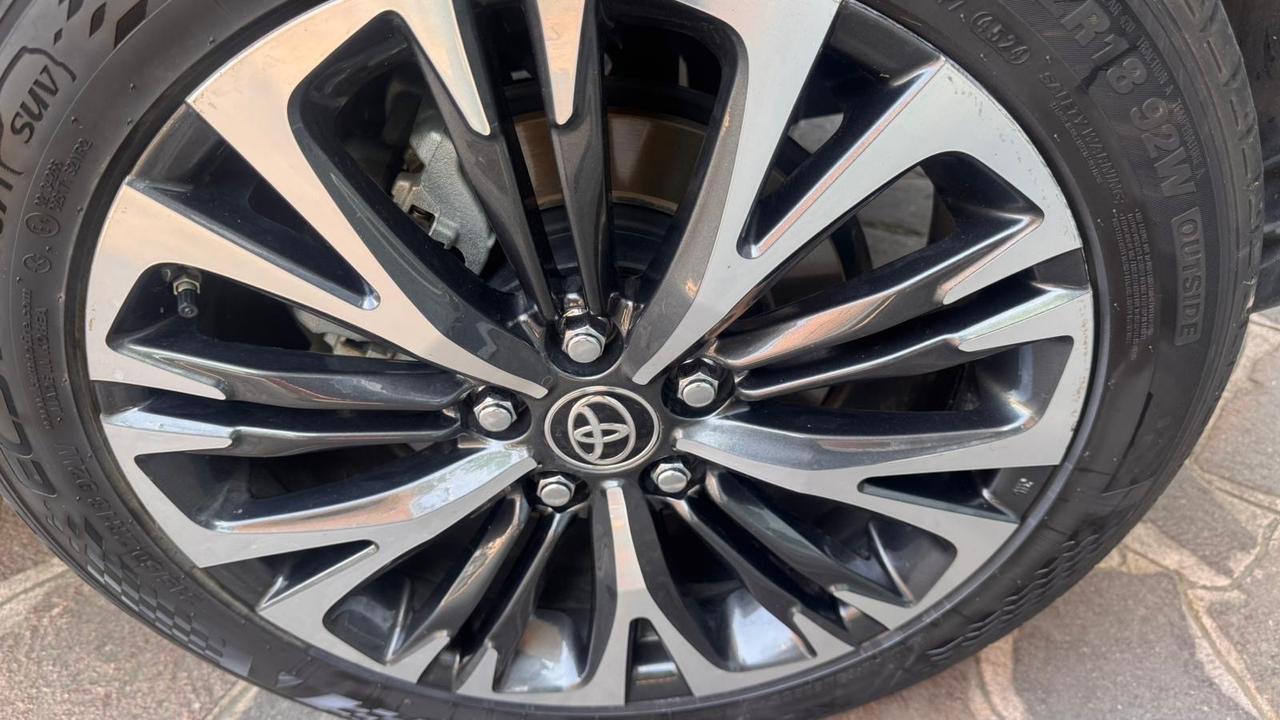 Toyota Yaris Cross 1.5 Hybrid 5p. E-CVT AWD-i Lounge