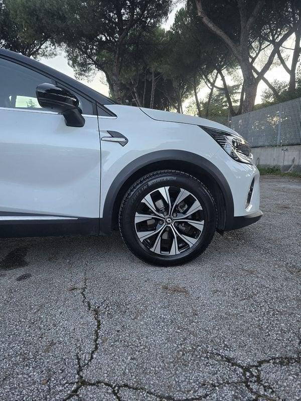 Renault Captur E-Tech hybrid 1.6 E-TECH HEV 145 TECHNO AUTO