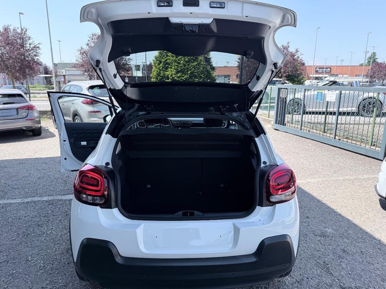 Citroen C3 1.2 puretech Shine s&s 83cv