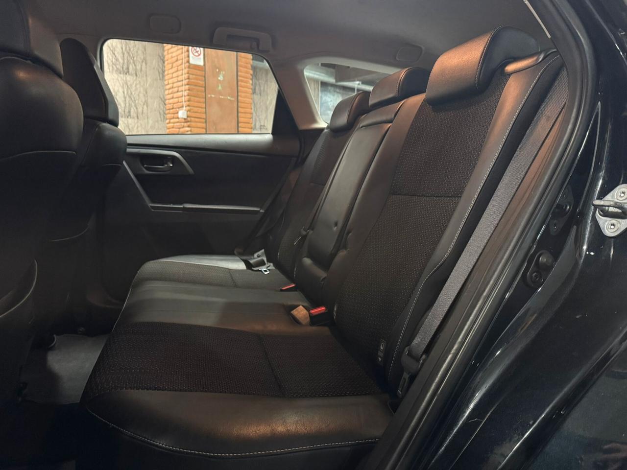 Toyota Auris Touring Sports 1.4 D-4D Lounge