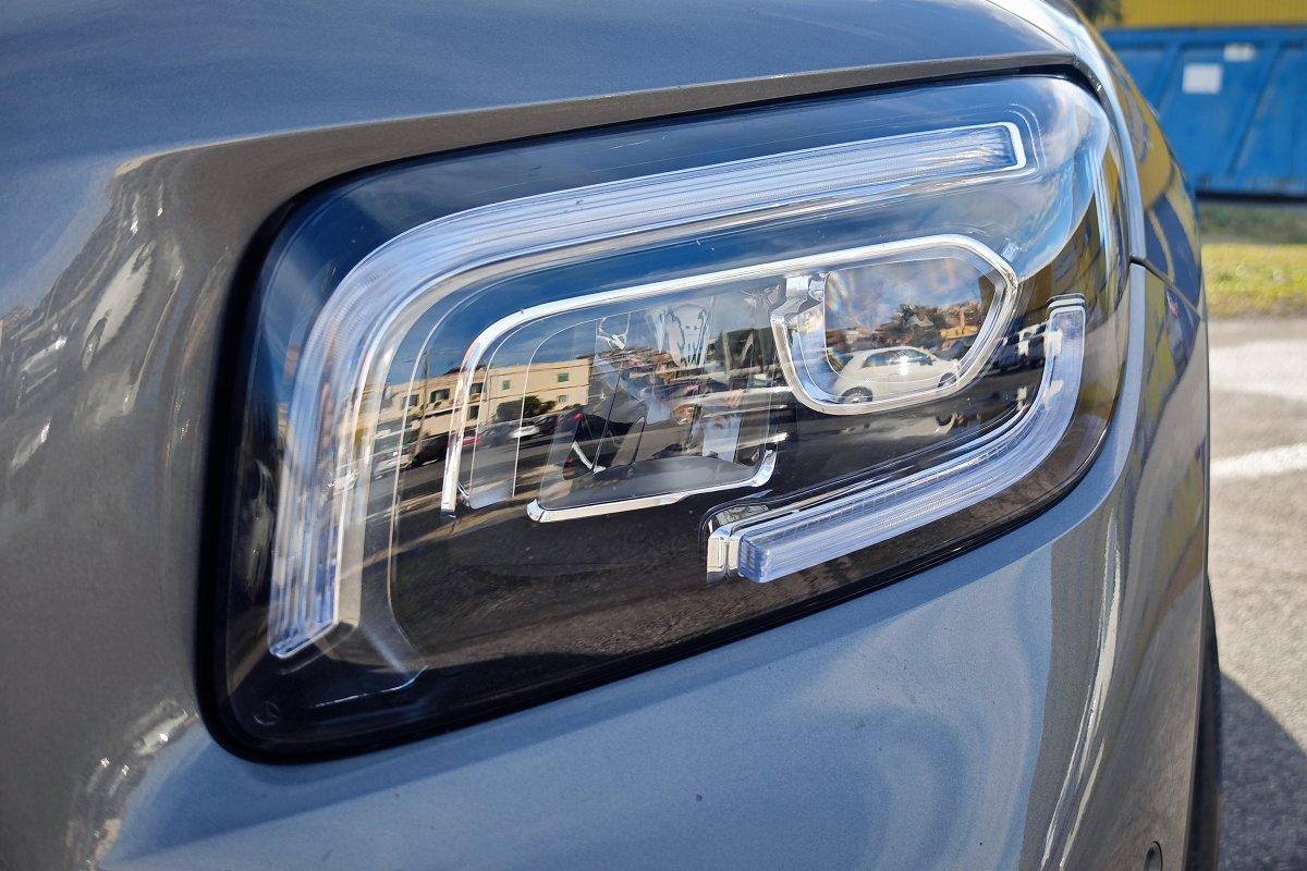 MERCEDES GLB 200 d Automatic Premium