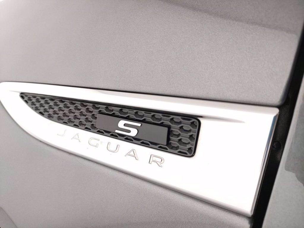 JAGUAR E-Pace (X540) JAGUAR 2.0 300 CV AWD au S del 2019