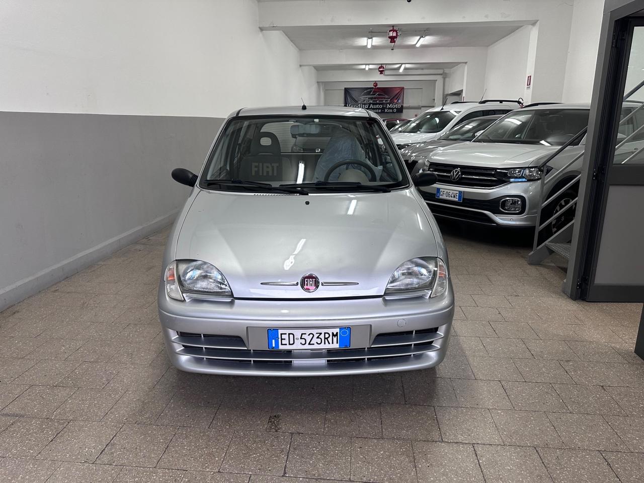 Fiat 600 1.1 Active 2010