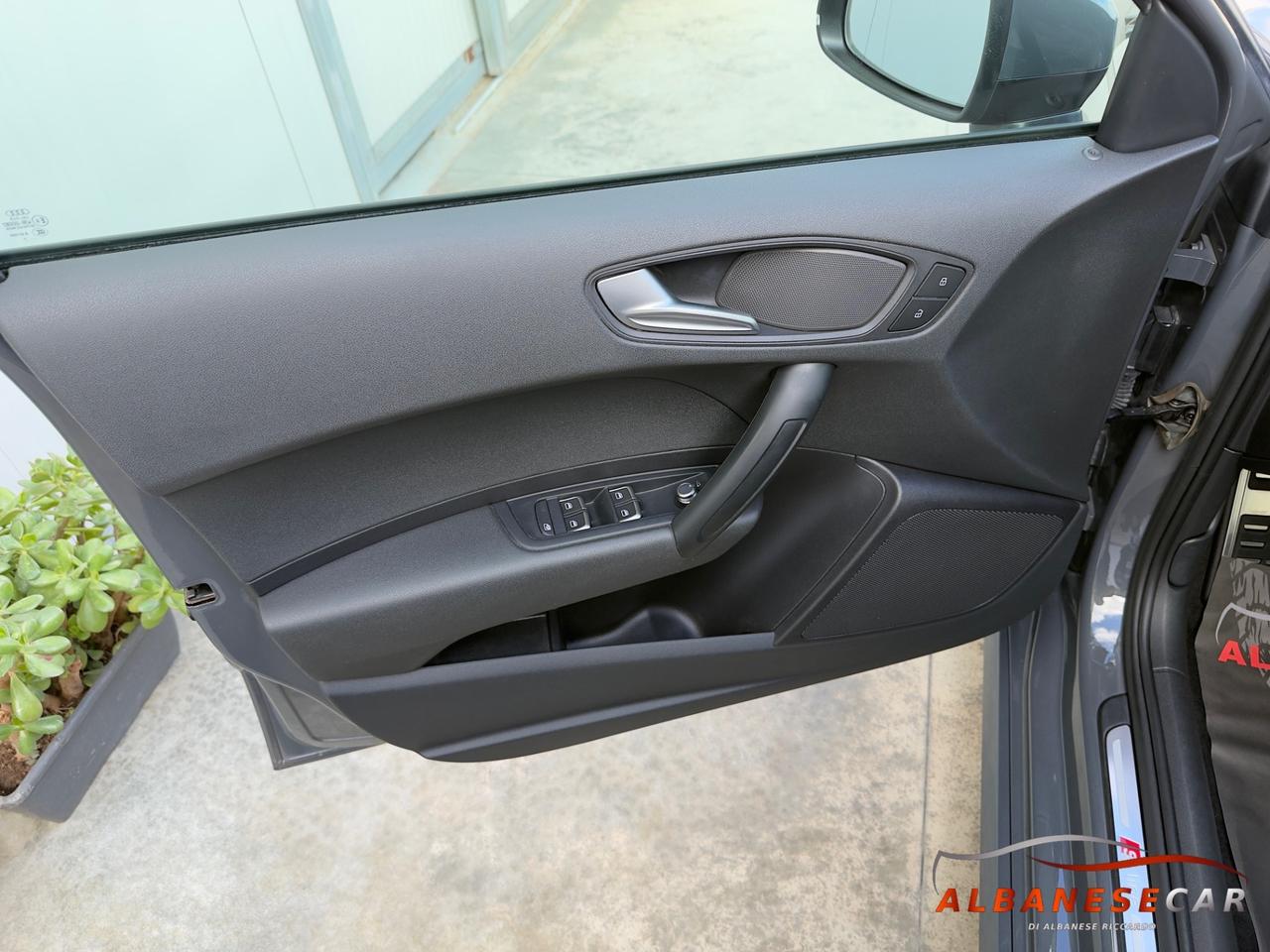 Audi A1 BPB 1.4 TDI S line (90 cv)