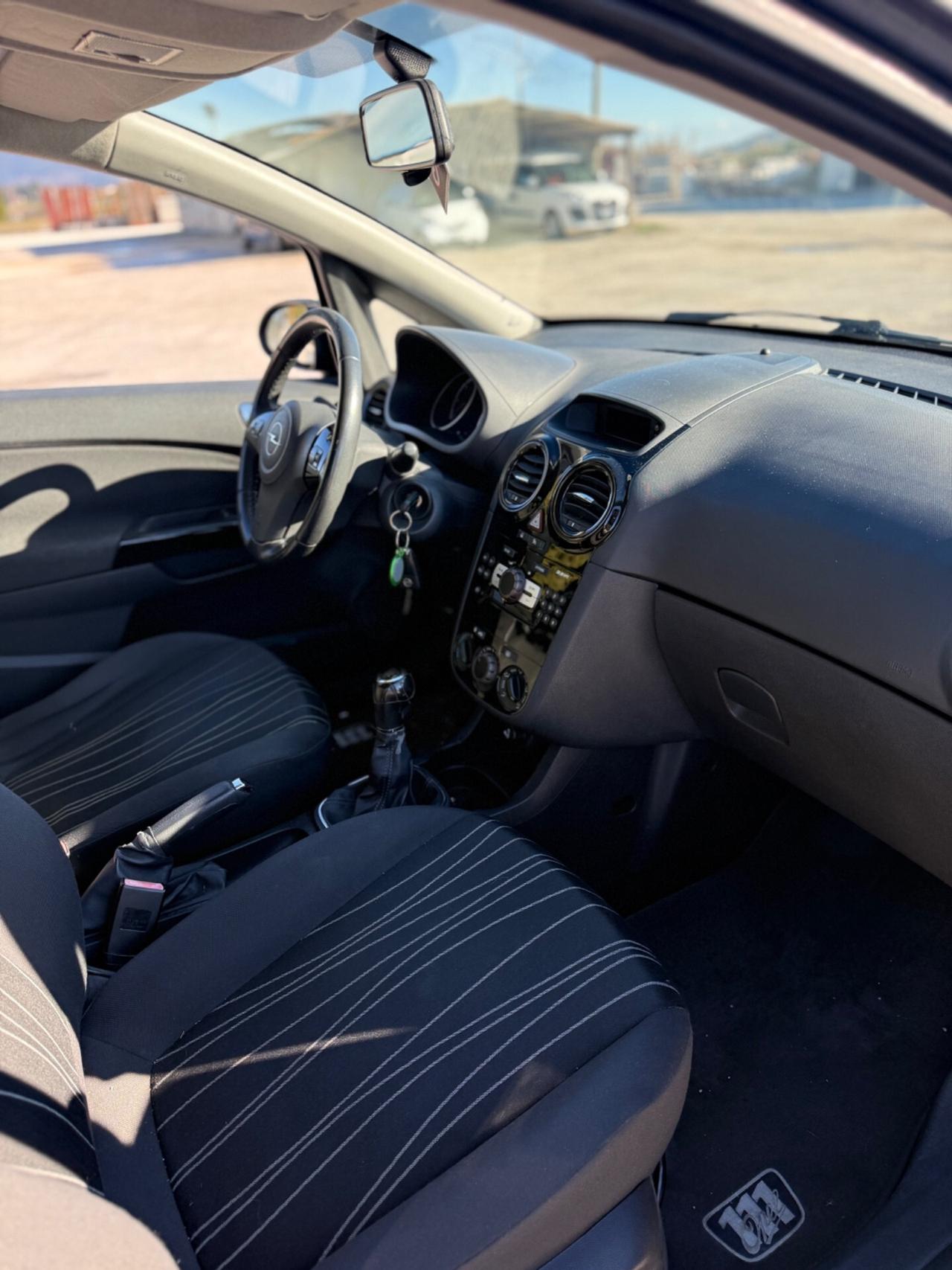 Opel Corsa Diesel 1.3 CDTi 75cavalli NEOPATENTATI