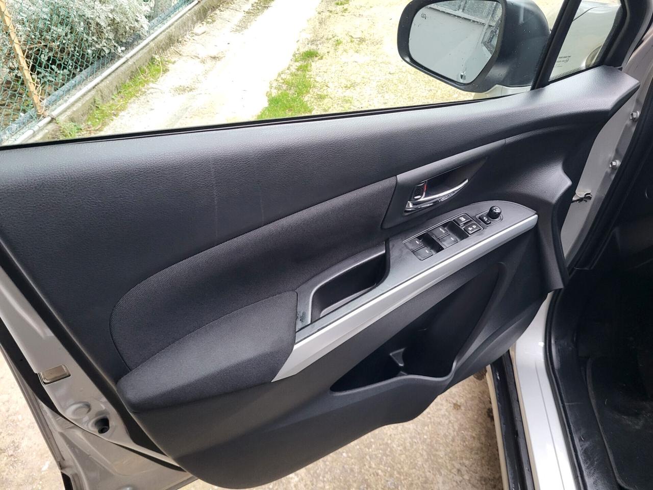 Suzuki S-Cross 1.6 DDiS Top