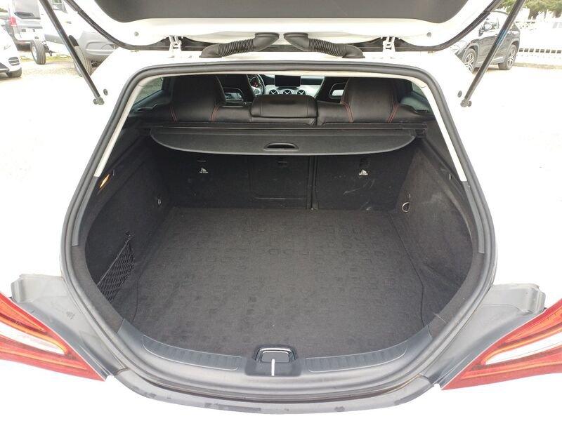 Mercedes-Benz CLA CLA 200 d 4MATIC Premium