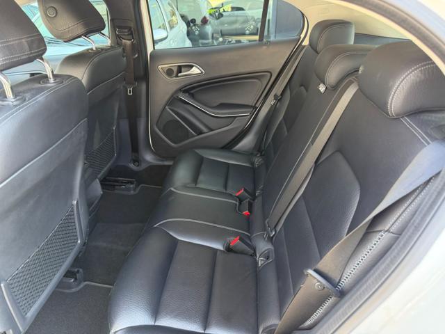 MERCEDES-BENZ GLA 220 4 Matic Sport Automatica